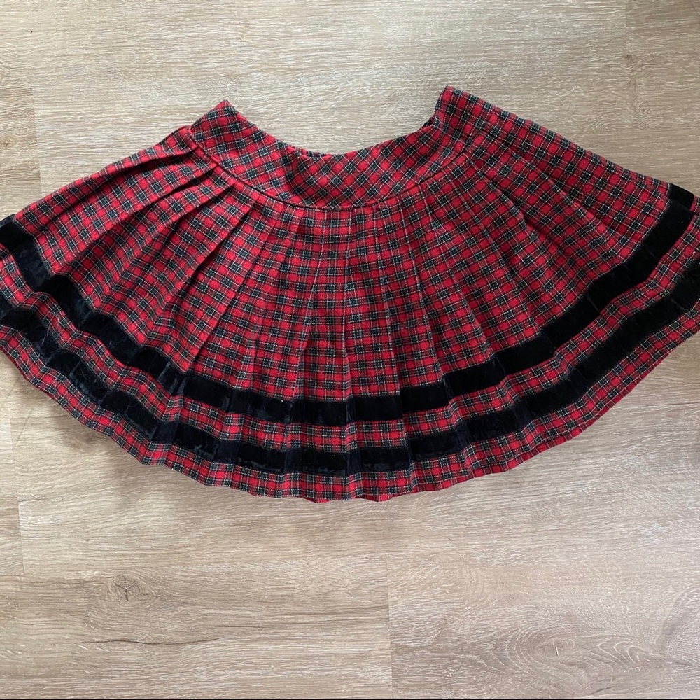 Plaid skirt size 5T